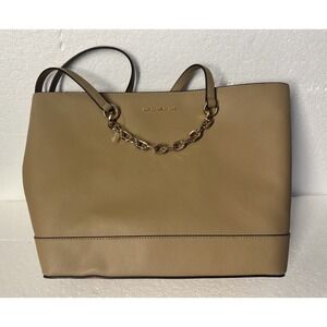 MICHAEL KORS Jet Set Md Chain Swag Tote-Camel Bag